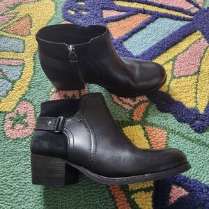 Clarks Artisan ankle booties
